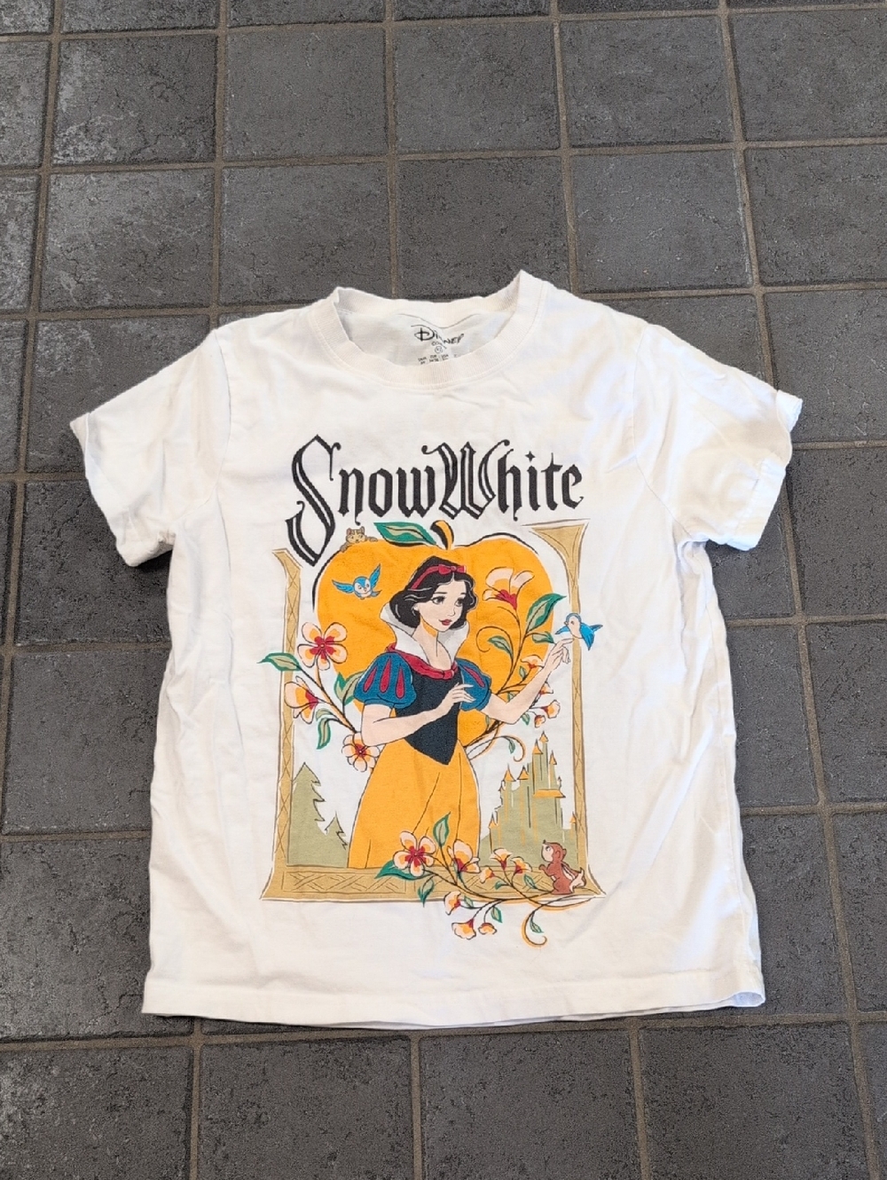 Women's Xs Snow White T-shirt